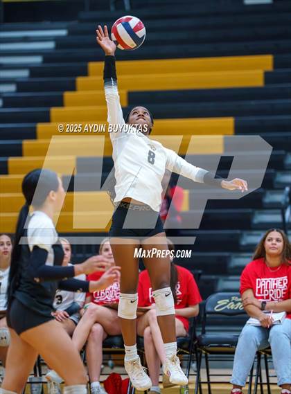 Thumbnail 2 in Prosper @ Plano East photogallery.