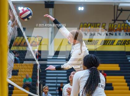 Thumbnail 3 in Prosper @ Plano East photogallery.