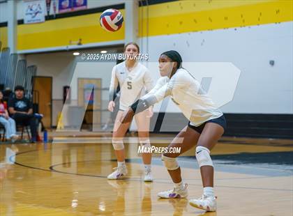 Thumbnail 1 in Prosper @ Plano East photogallery.