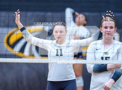 Thumbnail 2 in Prosper @ Plano East photogallery.