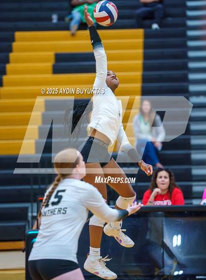 Thumbnail 1 in Prosper @ Plano East photogallery.