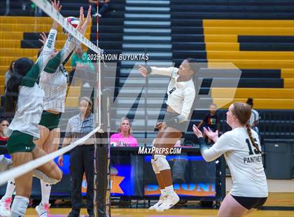 Thumbnail 1 in Prosper @ Plano East photogallery.