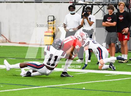 Thumbnail 3 in Katy vs Tompkins photogallery.