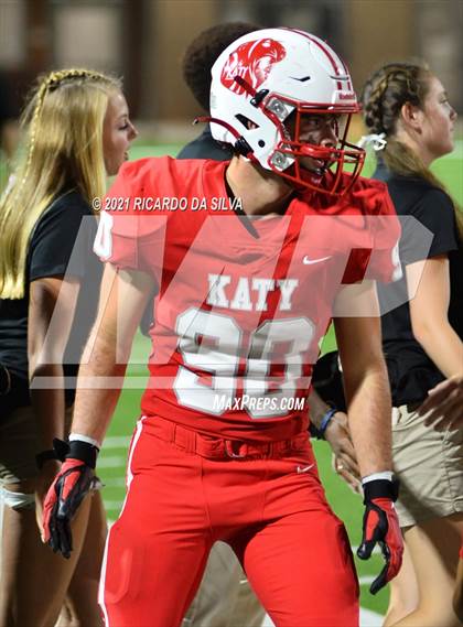 Thumbnail 3 in Katy vs Tompkins photogallery.
