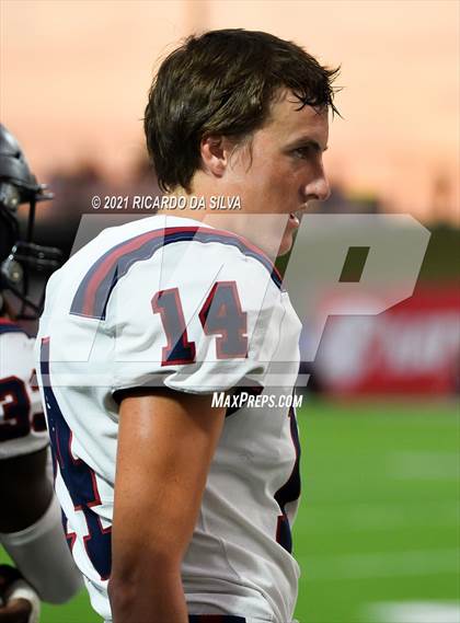 Thumbnail 3 in Katy vs Tompkins photogallery.