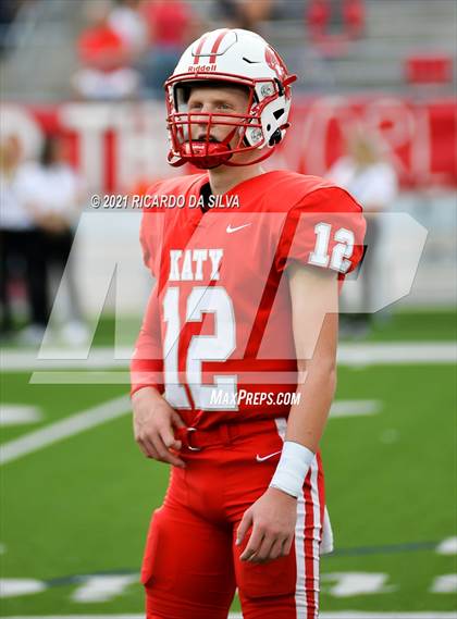 Thumbnail 3 in Katy vs Tompkins photogallery.