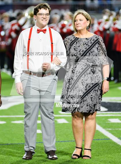 Thumbnail 3 in Katy vs Tompkins photogallery.