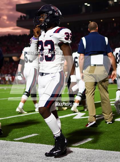 Thumbnail 3 in Katy vs Tompkins photogallery.