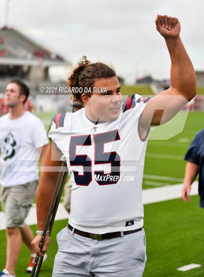 Thumbnail 3 in Katy vs Tompkins photogallery.