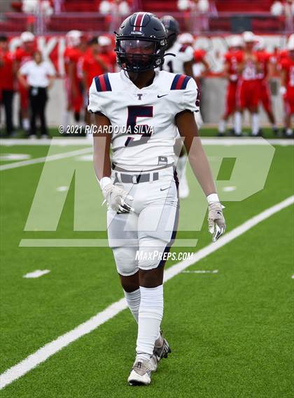 Thumbnail 3 in Katy vs Tompkins photogallery.
