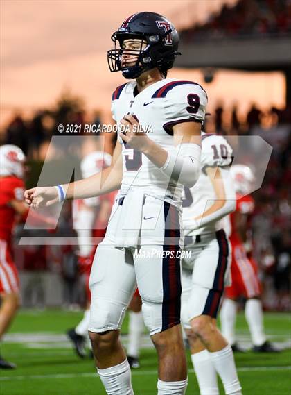 Thumbnail 2 in Katy vs Tompkins photogallery.