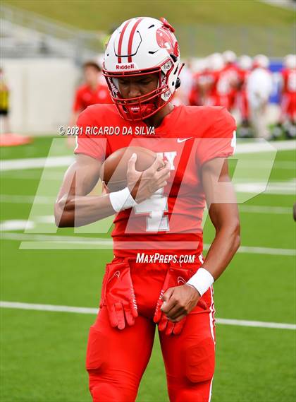 Thumbnail 3 in Katy vs Tompkins photogallery.