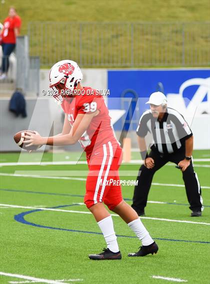 Thumbnail 3 in Katy vs Tompkins photogallery.