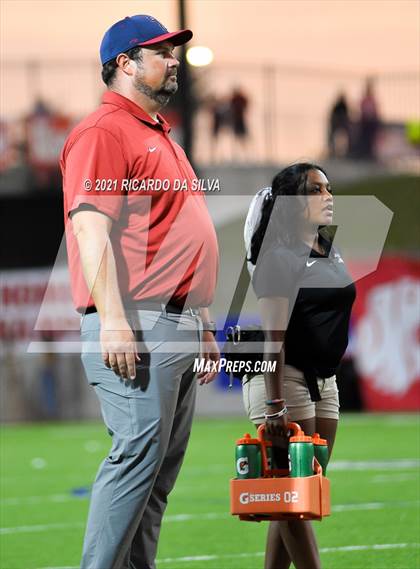 Thumbnail 3 in Katy vs Tompkins photogallery.