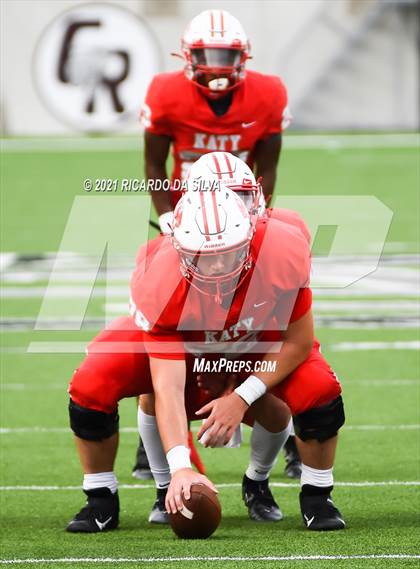 Thumbnail 2 in Katy vs Tompkins photogallery.