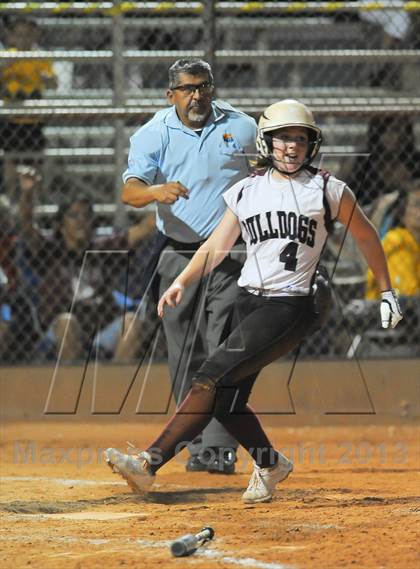 Thumbnail 1 in Estrella Foothills vs. Winslow (AIA D3 Final) photogallery.