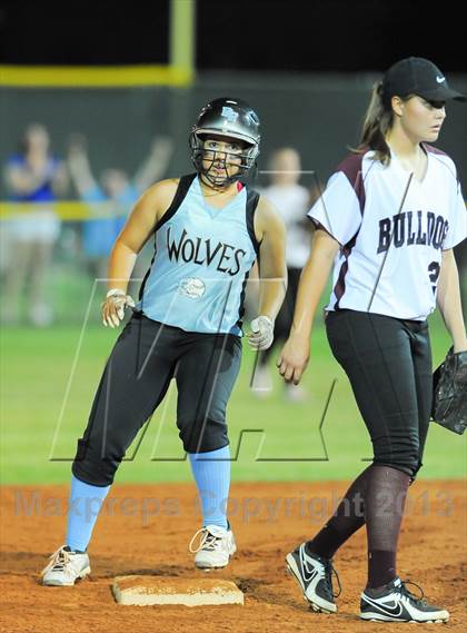 Thumbnail 1 in Estrella Foothills vs. Winslow (AIA D3 Final) photogallery.