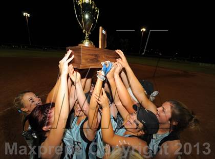Thumbnail 1 in Estrella Foothills vs. Winslow (AIA D3 Final) photogallery.