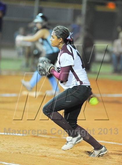 Thumbnail 1 in Estrella Foothills vs. Winslow (AIA D3 Final) photogallery.