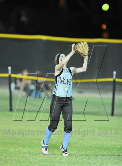 Thumbnail 2 in Estrella Foothills vs. Winslow (AIA D3 Final) photogallery.