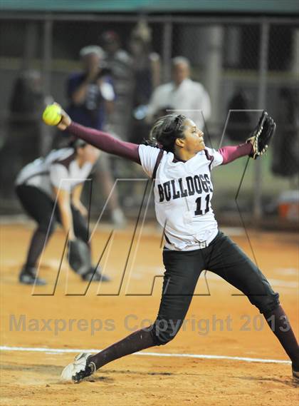 Thumbnail 2 in Estrella Foothills vs. Winslow (AIA D3 Final) photogallery.