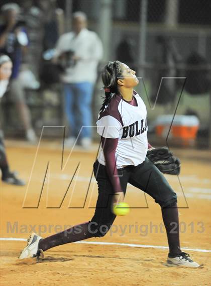 Thumbnail 3 in Estrella Foothills vs. Winslow (AIA D3 Final) photogallery.