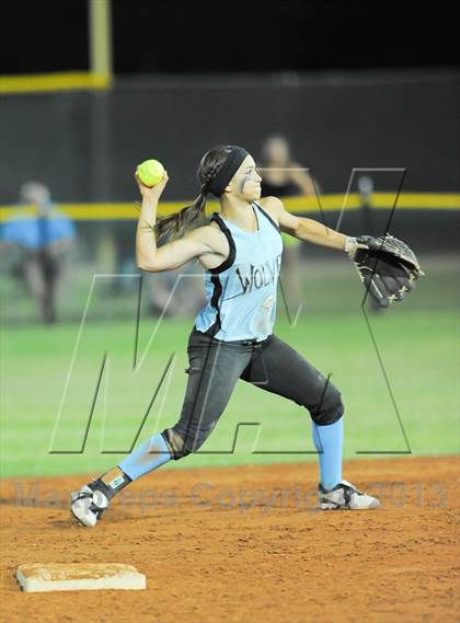 Thumbnail 1 in Estrella Foothills vs. Winslow (AIA D3 Final) photogallery.