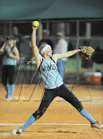 Thumbnail 3 in Estrella Foothills vs. Winslow (AIA D3 Final) photogallery.