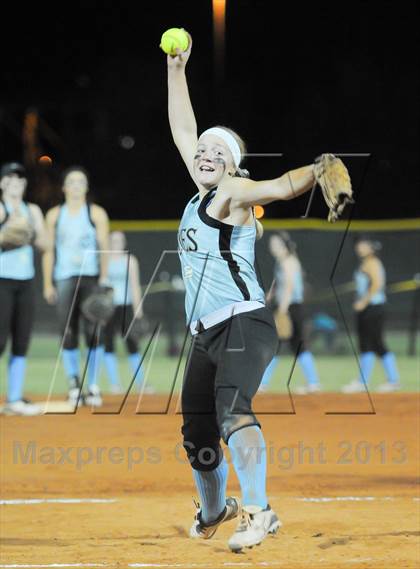 Thumbnail 1 in Estrella Foothills vs. Winslow (AIA D3 Final) photogallery.