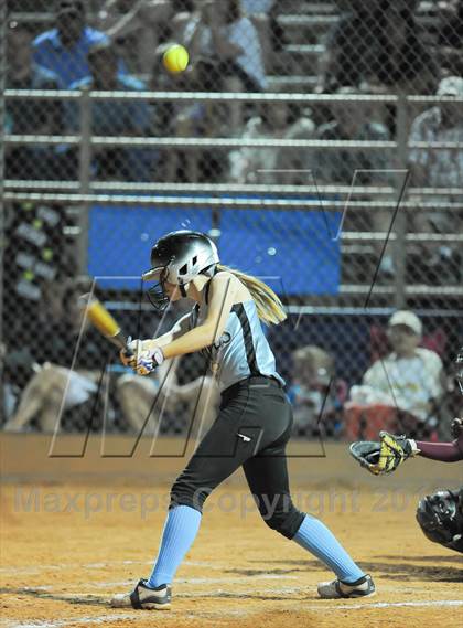 Thumbnail 1 in Estrella Foothills vs. Winslow (AIA D3 Final) photogallery.