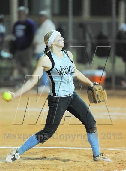Thumbnail 1 in Estrella Foothills vs. Winslow (AIA D3 Final) photogallery.