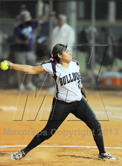 Thumbnail 1 in Estrella Foothills vs. Winslow (AIA D3 Final) photogallery.