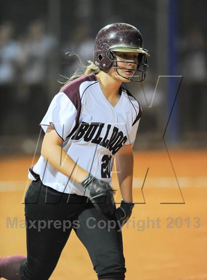 Thumbnail 1 in Estrella Foothills vs. Winslow (AIA D3 Final) photogallery.