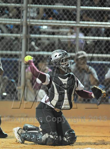 Thumbnail 3 in Estrella Foothills vs. Winslow (AIA D3 Final) photogallery.