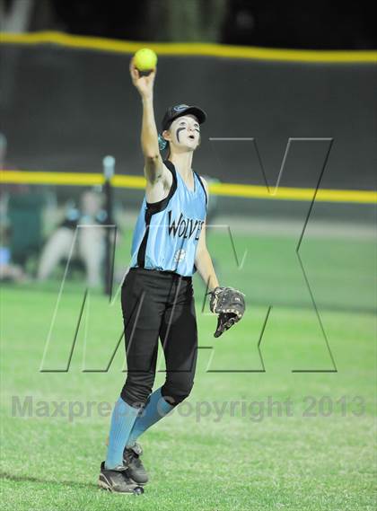 Thumbnail 1 in Estrella Foothills vs. Winslow (AIA D3 Final) photogallery.
