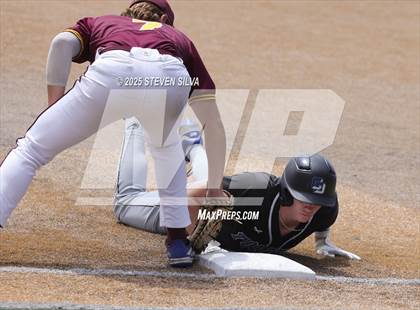 Thumbnail 3 in La Jolla Country Day vs. Point Loma (CIF SDS Division 1 Fourth Round Playoff) photogallery.