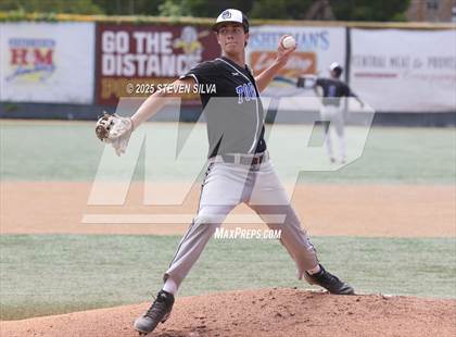 Thumbnail 3 in La Jolla Country Day vs. Point Loma (CIF SDS Division 1 Fourth Round Playoff) photogallery.
