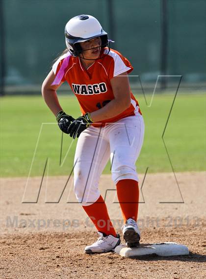 Thumbnail 3 in Wasco vs Delano (Mira Monte Invitational Consolation Final) photogallery.