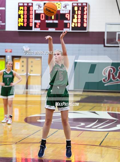 Thumbnail 2 in Mountain Ridge vs. Cactus (Mountain Ridge Invitational) photogallery.