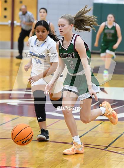 Thumbnail 1 in Mountain Ridge vs. Cactus (Mountain Ridge Invitational) photogallery.