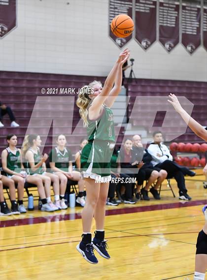 Thumbnail 1 in Mountain Ridge vs. Cactus (Mountain Ridge Invitational) photogallery.