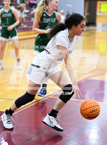 Thumbnail 1 in Mountain Ridge vs. Cactus (Mountain Ridge Invitational) photogallery.