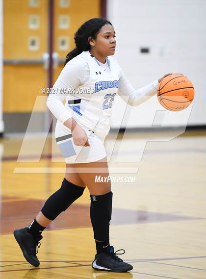 Thumbnail 1 in Mountain Ridge vs. Cactus (Mountain Ridge Invitational) photogallery.