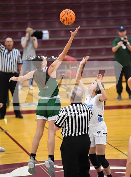 Thumbnail 2 in Mountain Ridge vs. Cactus (Mountain Ridge Invitational) photogallery.