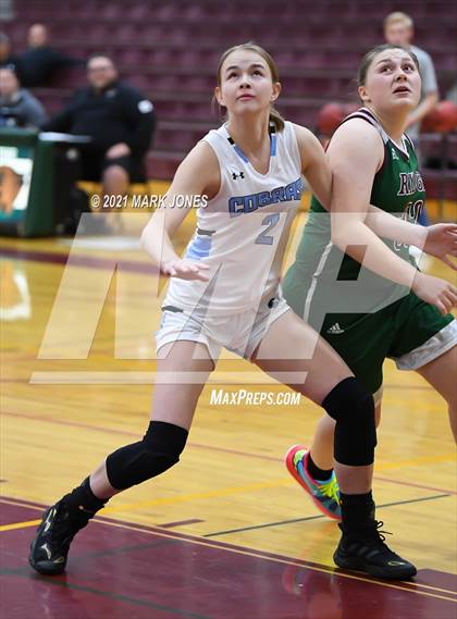 Thumbnail 2 in Mountain Ridge vs. Cactus (Mountain Ridge Invitational) photogallery.