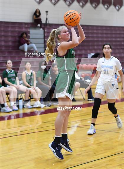 Thumbnail 1 in Mountain Ridge vs. Cactus (Mountain Ridge Invitational) photogallery.