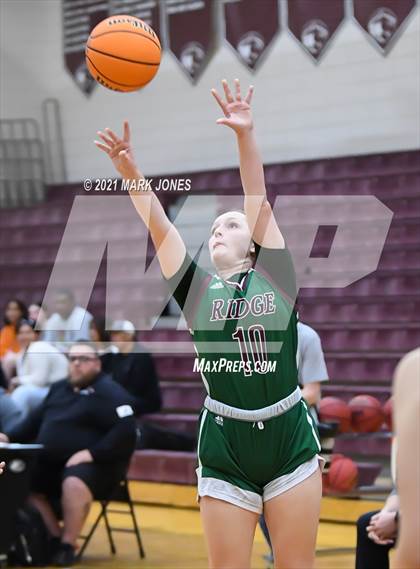 Thumbnail 2 in Mountain Ridge vs. Cactus (Mountain Ridge Invitational) photogallery.