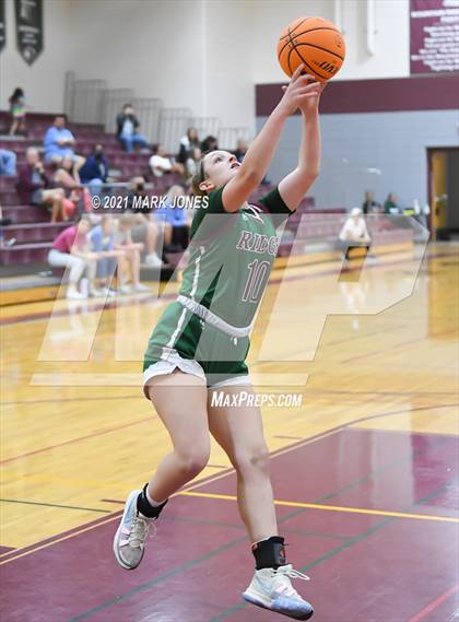 Thumbnail 1 in Mountain Ridge vs. Cactus (Mountain Ridge Invitational) photogallery.