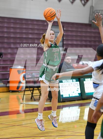 Thumbnail 2 in Mountain Ridge vs. Cactus (Mountain Ridge Invitational) photogallery.