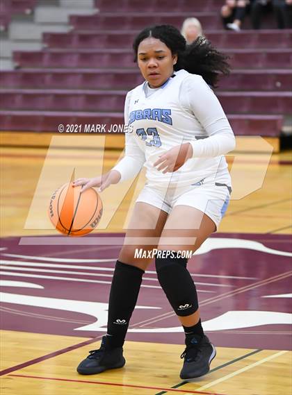 Thumbnail 2 in Mountain Ridge vs. Cactus (Mountain Ridge Invitational) photogallery.